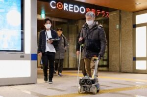 日本橋を舞台に視覚障がい者用歩行支援ツールの実証実験を実施