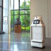 医療従事者とともに働くパートナーロボット始動 －慶應義塾大学病院にて 川崎重工業の屋内配送用サービスロボット「FORRO」を用いた 自動配送サービスの運用を開始－　慶應義塾大学病院 川崎重工業株式会社